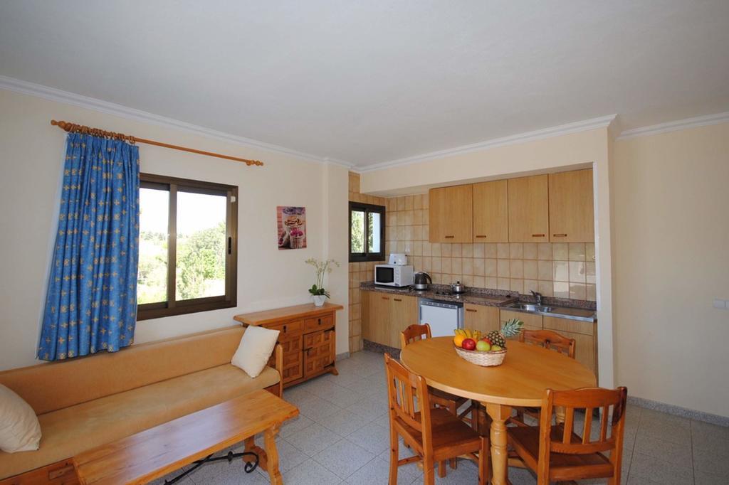 Casa Luis Apartments Santa Eularia des Riu Oda fotoğraf