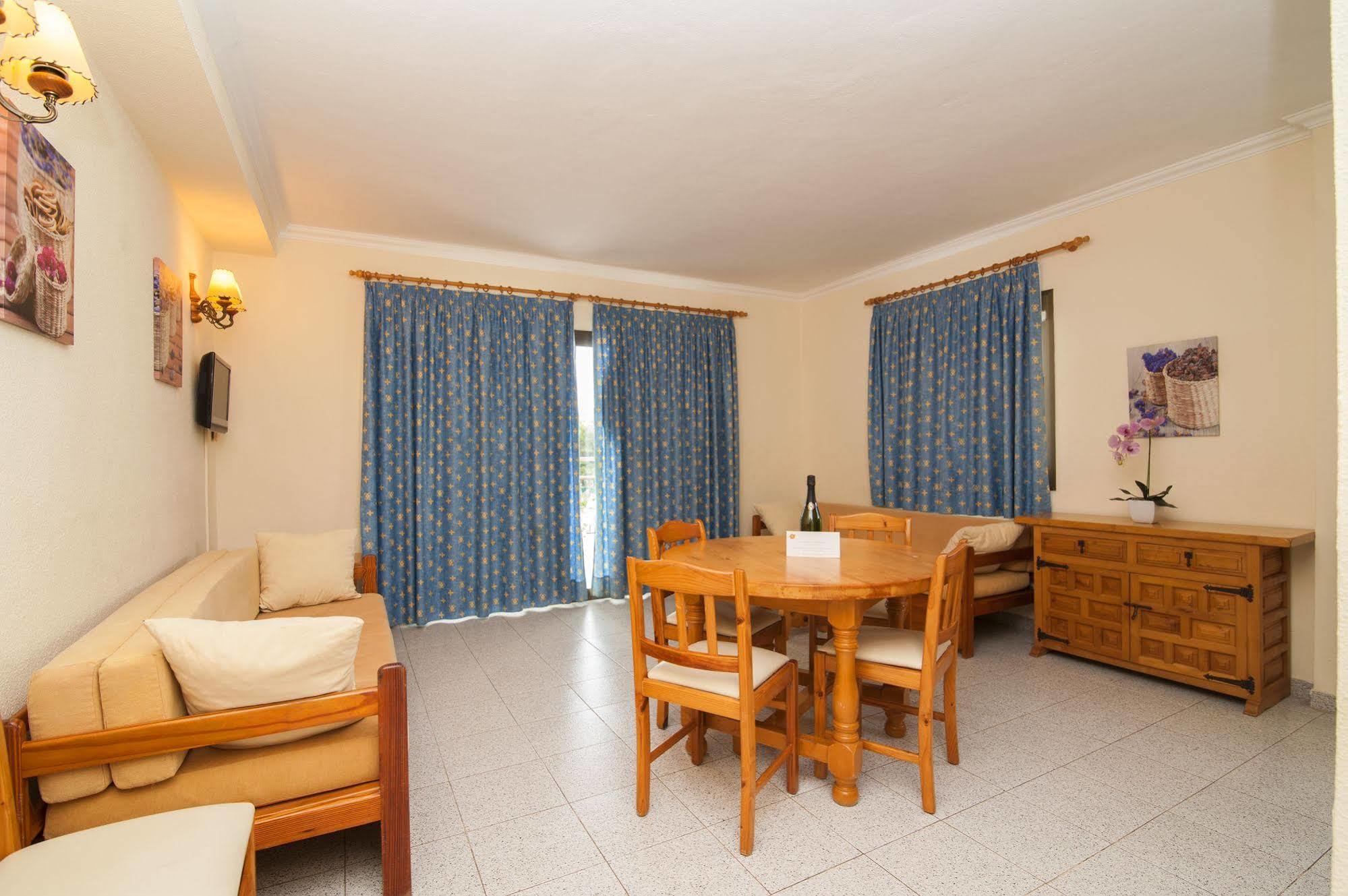 Casa Luis Apartments Santa Eularia des Riu Dış mekan fotoğraf