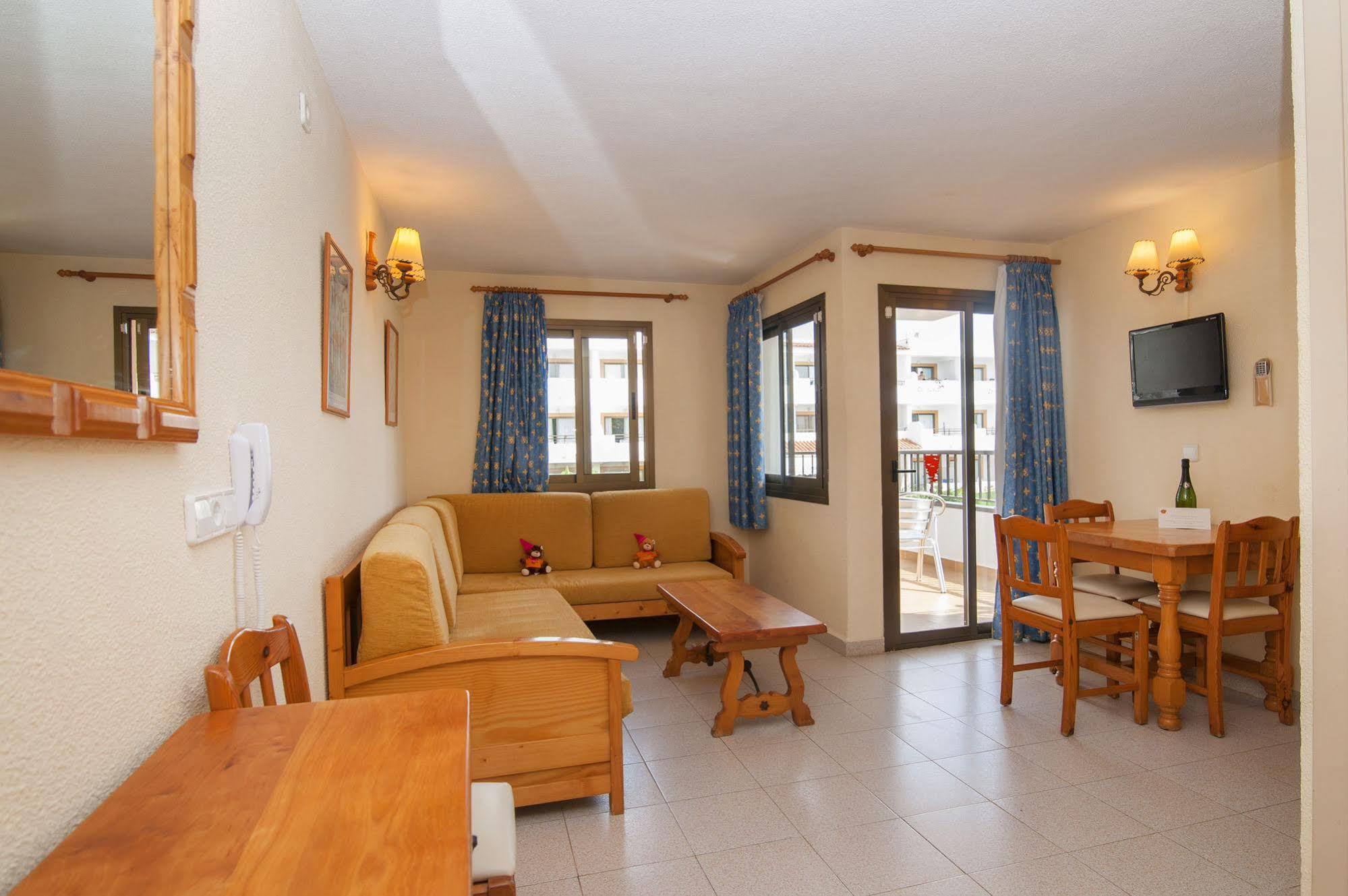 Casa Luis Apartments Santa Eularia des Riu Dış mekan fotoğraf